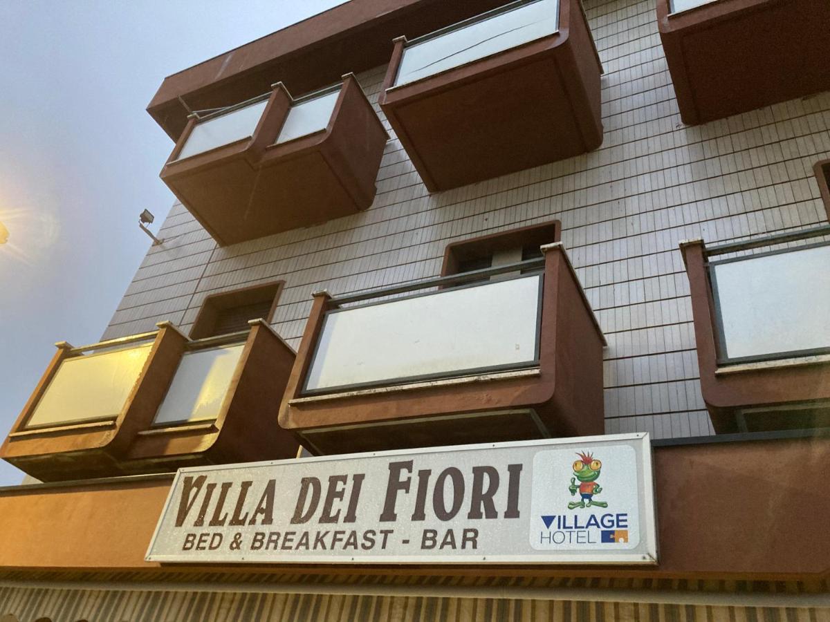 Hotel Villa Dei Fiori Bellaria-Igea Marina Exteriör bild